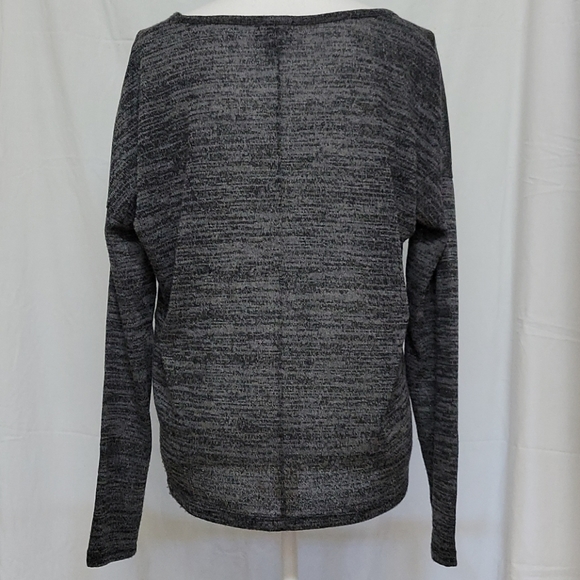 Top - Picture 2 of 4